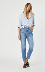 Star In Light Foggy Vintage - "Mom Jeans"