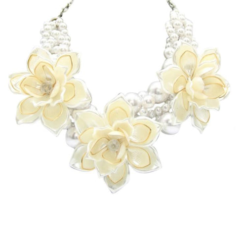 Fiore Chunky Flower Trio Necklace -  Cream